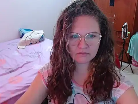 Snapshot of venecasexy45 chatting on March 27, 1:11 pm venecasexy45 online show from March 27, 1:11 pm