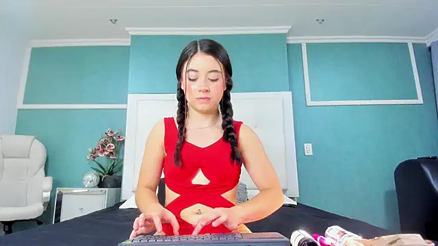 Snapshot of victoria_cutee chatting on May 1, 12:10 pm victoria cutee online show from May 1, 12:10 pm