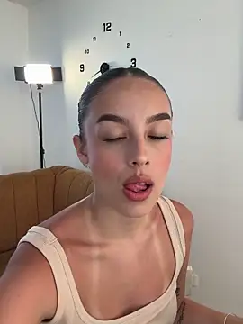 Snapshot of Lauren_Storm chatting on March 24, 5:07 pm Lauren Storm online show from March 24, 5:07 pm