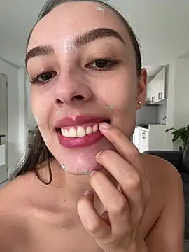 Lauren Storm online show from July 17, 2:13 pm