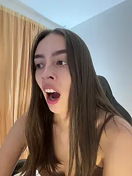 Lauren Storm online show from July 23, 4:32 am