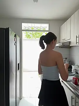 Lauren Storm online show from July 24, 6:06 pm