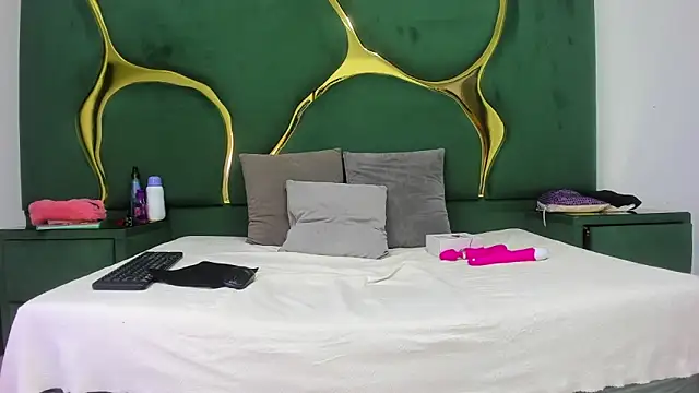 taty sexxx online show from March 28, 1:43 pm