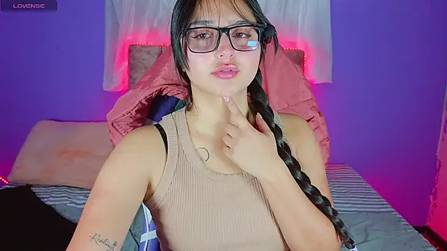 Snapshot of 1_Scarllet_ chatting on March 21, 2:20 pm 1 Scarllet online show from March 21, 2:20 pm