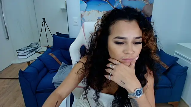 Rachelll Evans online show from March 28, 11:10 am