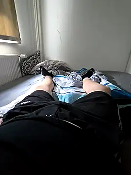Snapshot of OssiBigCum chatting on April 18, 8:40 am OssiBigCum online show from April 18, 8:40 am