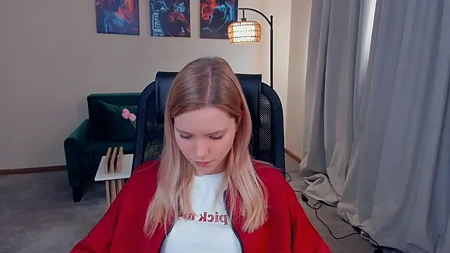 Snapshot of DelmaLasky chatting on March 21, 8:41 am DelmaLasky online show from March 21, 8:41 am