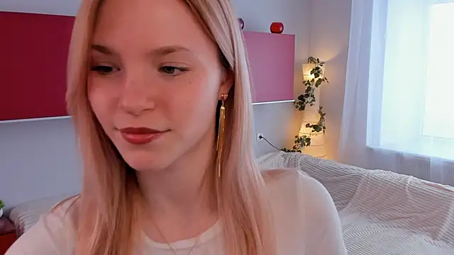 Snapshot of DelmaLasky chatting on March 24, 1:16 pm DelmaLasky online show from March 24, 1:16 pm