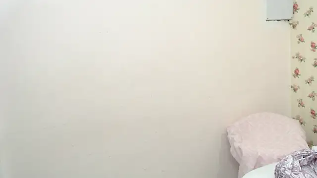 Snapshot of crystal_watson0 chatting on April 9, 1:16 pm crystal watson0 online show from April 9, 1:16 pm