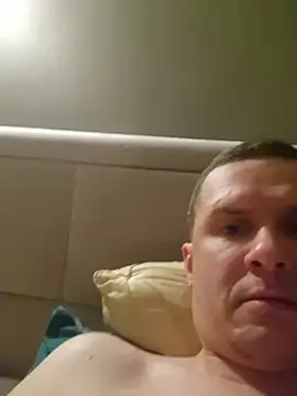 nezinau34 online show from June 14, 7:38 pm