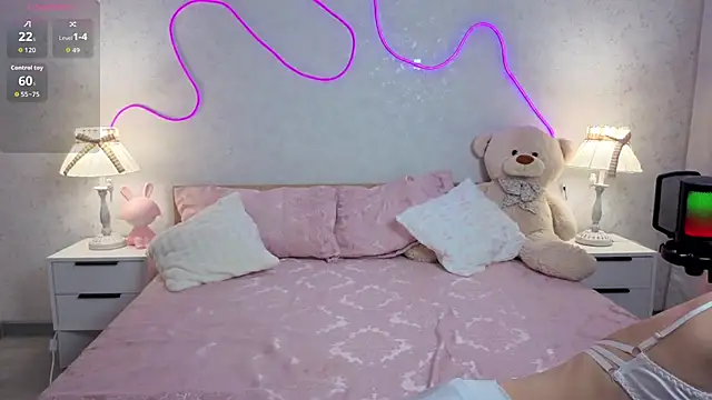 kittysocutie online show from July 20, 1:20 am