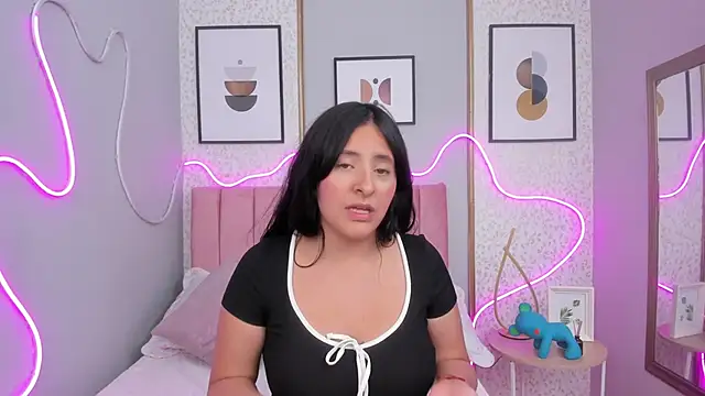 Snapshot of ELLARIOJAS chatting on March 21, 8:34 pm ELLARIOJAS online show from March 21, 8:34 pm