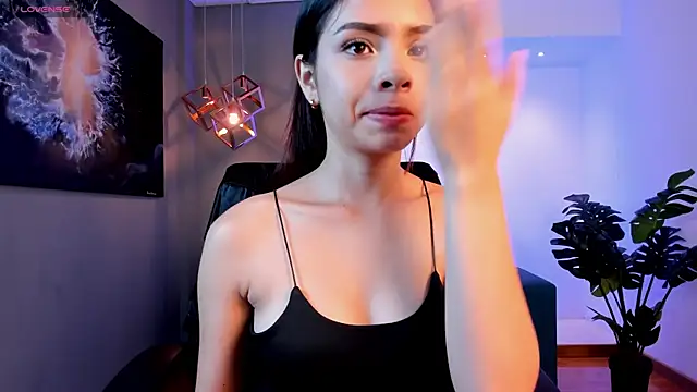 mily Lopez online show from April 18, 12:20 pm