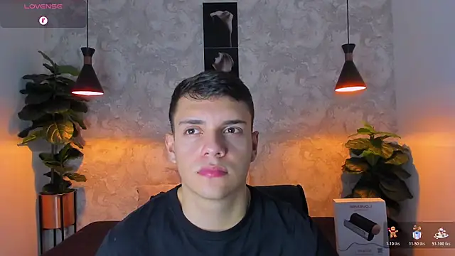 Snapshot of ian_jacob chatting on March 25, 7:20 pm ian jacob online show from March 25, 7:20 pm