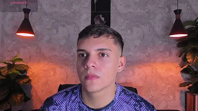 Snapshot of ian_jacob chatting on March 27, 7:46 pm ian jacob online show from March 27, 7:46 pm