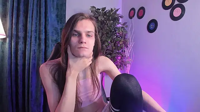 Snapshot of WillFobos chatting on March 20, 9:08 pm WillFobos online show from March 20, 9:08 pm