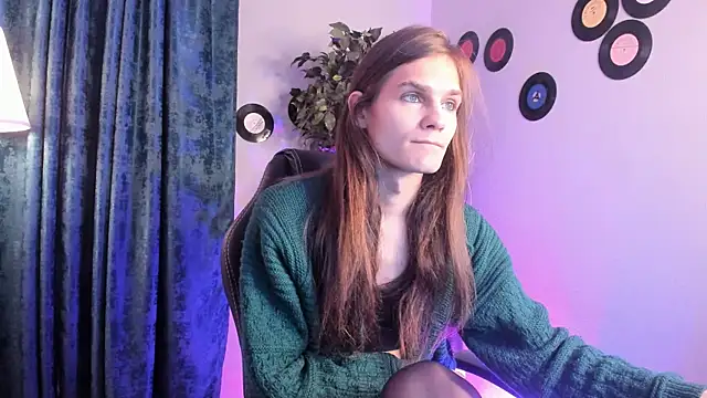 Snapshot of WillFobos chatting on March 23, 9:08 pm WillFobos online show from March 23, 9:08 pm