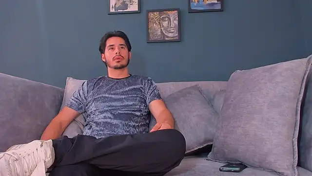 Snapshot of ReubenandScott chatting on March 26, 7:19 pm ReubenandScott online show from March 26, 7:19 pm