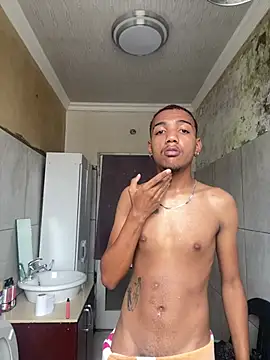 brownhammer03 online show from April 8, 12:27 pm