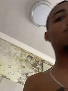 brownhammer03 online show from April 10, 1:49 pm