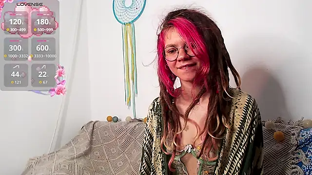 Snapshot of Rin_Wolfy chatting on March 27, 9:21 am Rin Wolfy online show from March 27, 9:21 am