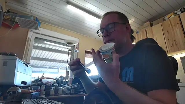 Toebsexxx online show from March 19, 12:53 pm