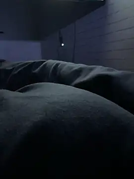 zoladj online show from April 7, 11:37 pm