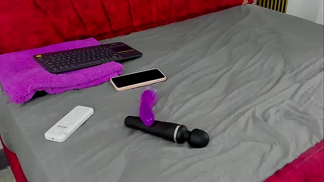 Tiana hots online show from March 26, 1:44 am