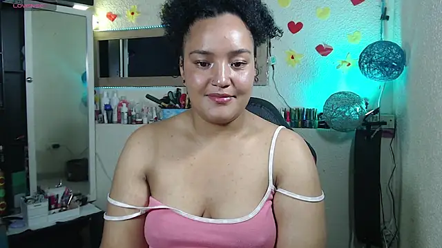 SofiaRoyal2308 online show from March 25, 1:22 am