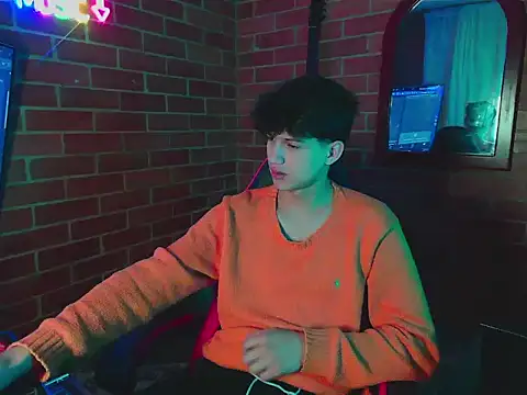 Kurtt   online show from April 25, 5:43 am