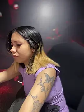 Snapshot of Laila_LS chatting on March 25, 1:17 pm Laila LS online show from March 25, 1:17 pm