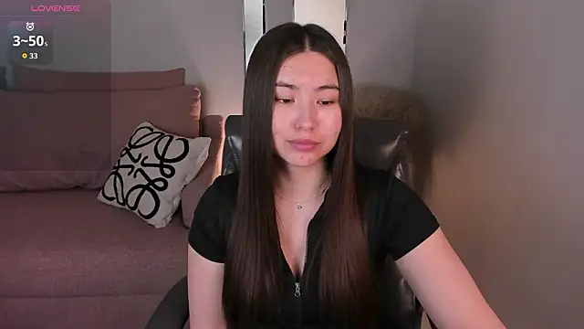 Snapshot of IceIcebabe_ chatting on March 28, 1:05 am IceIcebabe online show from March 28, 1:05 am