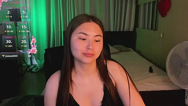 IceIcebabe  online show from June 14, 1:25 am