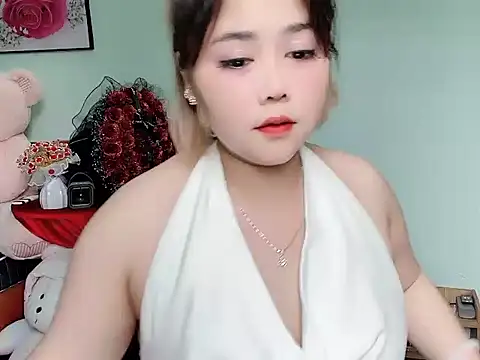 Snapshot of Nhanlu009 chatting on April 12, 2:49 am Nhanlu009 online show from April 12, 2:49 am