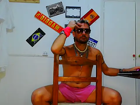 Snapshot of freddymdq100 chatting on March 23, 11:20 pm freddymdq100 online show from March 23, 11:20 pm