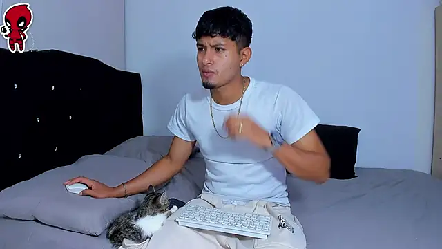 Snapshot of Thiago_snoop chatting on March 19, 4:38 am Thiago snoop online show from March 19, 4:38 am