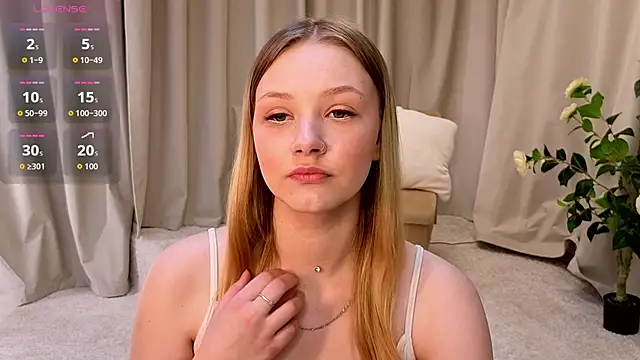 StaceyyJones online show from June 8, 11:21 am