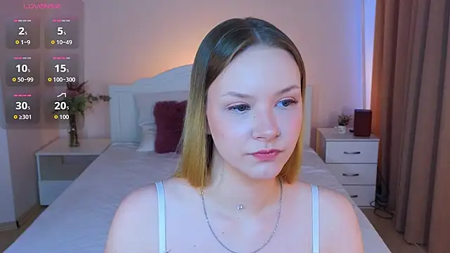 StaceyyJones online show from July 12, 10:28 am
