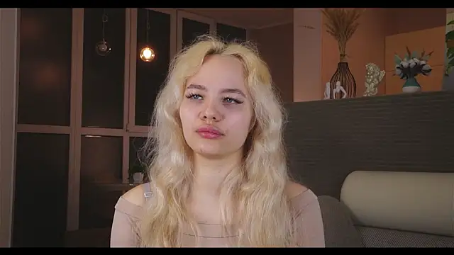  miablonde online show from March 25, 4:13 pm