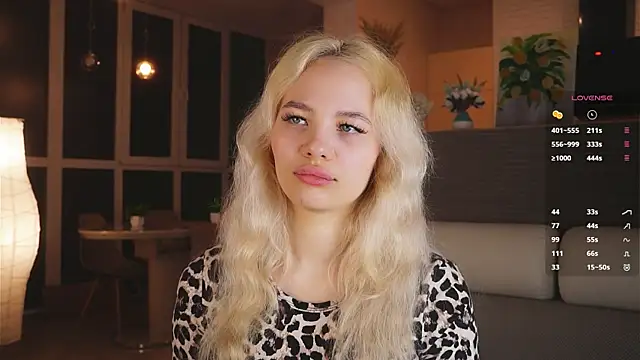  miablonde online show from March 26, 4:34 pm