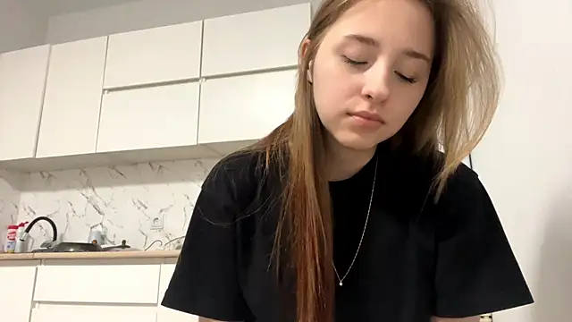 Vickyfaith online show from March 27, 9:25 pm