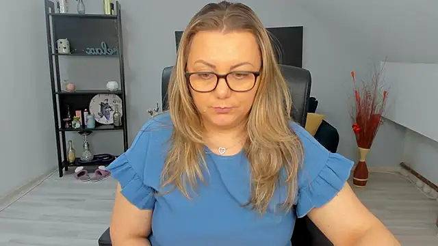 JessieRichards online show from March 24, 7:24 am