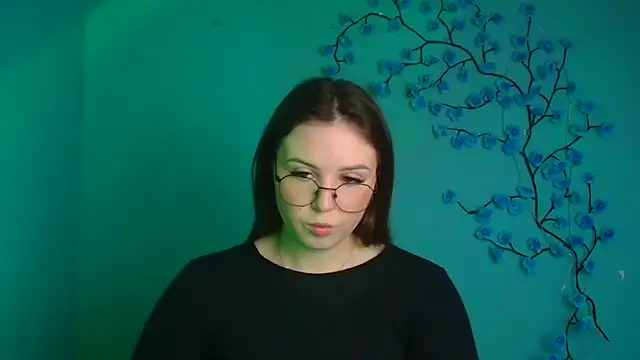 Nika nik a online show from April 3, 11:08 am