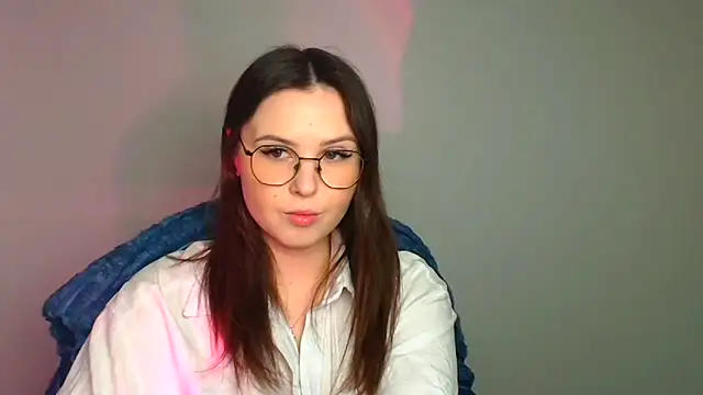 Nika nik a online show from April 4, 5:16 am