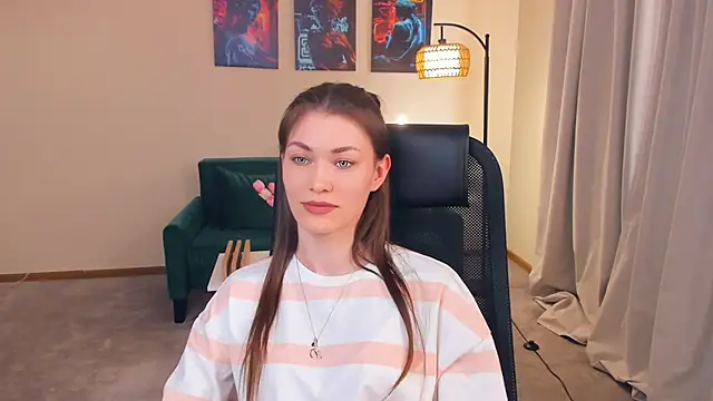 Snapshot of JulissaLipoma chatting on March 22, 7:34 am JulissaLipoma online show from March 22, 7:34 am