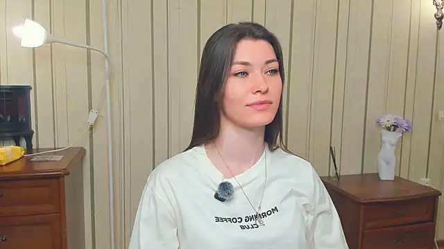 Snapshot of JulissaLipoma chatting on March 26, 7:14 am JulissaLipoma online show from March 26, 7:14 am