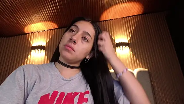 Snapshot of Melannyy_V chatting on March 21, 12:43 pm Melannyy V online show from March 21, 12:43 pm