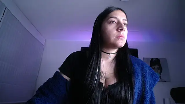 Snapshot of Melannyy_V chatting on April 21, 12:33 pm Melannyy V online show from April 21, 12:33 pm
