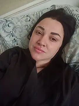 Snapshot of Elsie-Nora chatting on May 15, 5:03 am Elsie-Nora online show from May 15, 5:03 am