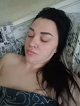Snapshot of Elsie-Nora chatting on May 16, 4:42 am Elsie-Nora online show from May 16, 4:42 am